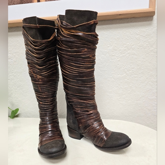 Freebird NWOT Logan Leather Boots Size 7 - Picture 3 of 11